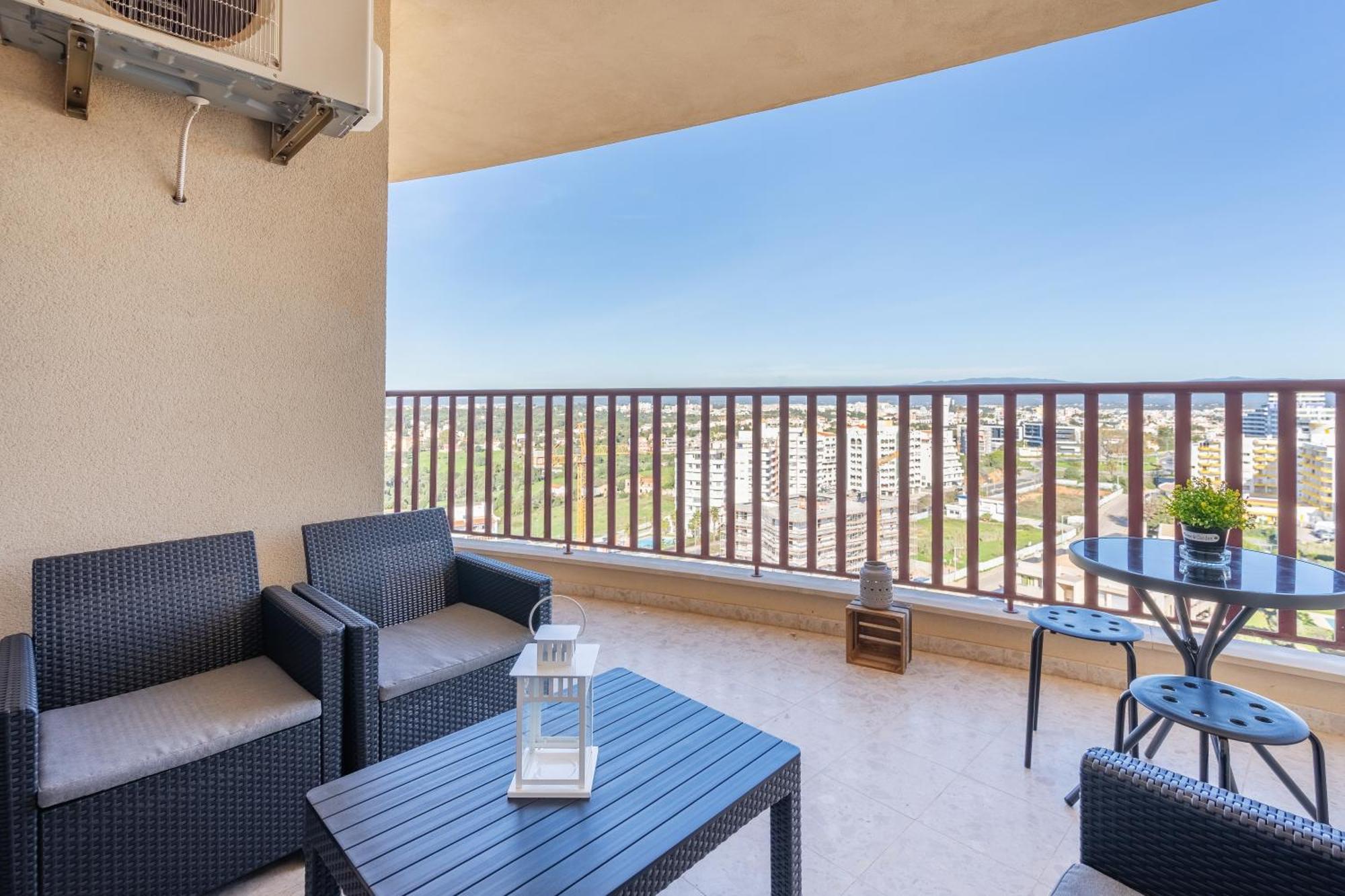 Apartment S&s *
